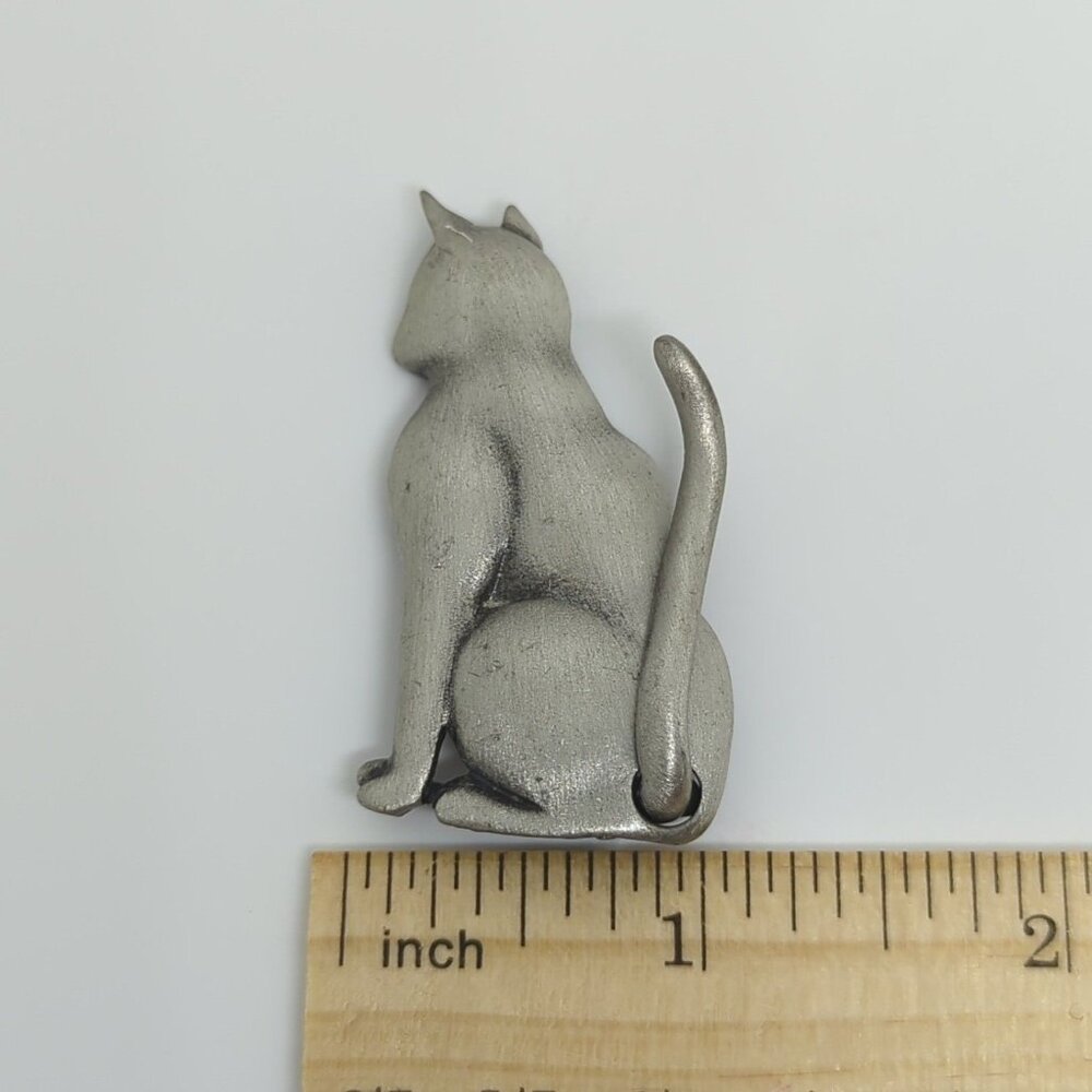 Vintage JJ Signed Cat Brooch With Articulated Tail Pewter-Tone 2.5 Inches - Picture 2 of 4